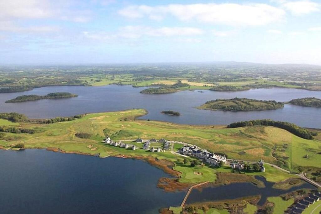 Dovecote Lodge On The 5 Star Lough Erne Resort Ballycassidy Экстерьер фото